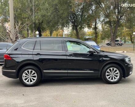 Черный Фольксваген Тигуан, объемом двигателя 2 л и пробегом 143 тыс. км за 18690 $, фото 5 на Automoto.ua