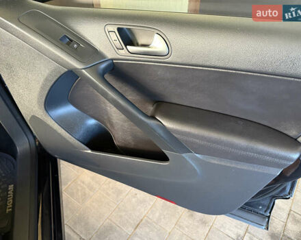 Черный Фольксваген Тигуан, объемом двигателя 1.98 л и пробегом 161 тыс. км за 14300 $, фото 23 на Automoto.ua