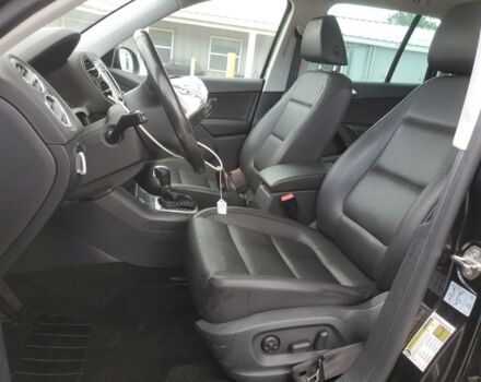 Черный Фольксваген Тигуан, объемом двигателя 2 л и пробегом 241 тыс. км за 8200 $, фото 6 на Automoto.ua