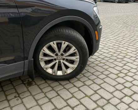 Черный Фольксваген Тигуан, объемом двигателя 1.98 л и пробегом 199 тыс. км за 15850 $, фото 28 на Automoto.ua