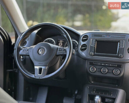 Черный Фольксваген Тигуан, объемом двигателя 2 л и пробегом 100 тыс. км за 14200 $, фото 55 на Automoto.ua
