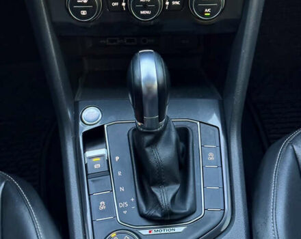 Черный Фольксваген Тигуан, объемом двигателя 1.98 л и пробегом 81 тыс. км за 21500 $, фото 24 на Automoto.ua