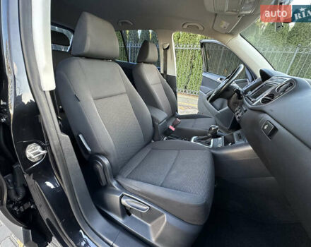 Черный Фольксваген Тигуан, объемом двигателя 2 л и пробегом 100 тыс. км за 14200 $, фото 43 на Automoto.ua