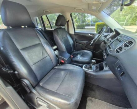 Черный Фольксваген Тигуан, объемом двигателя 2 л и пробегом 55 тыс. км за 17000 $, фото 8 на Automoto.ua