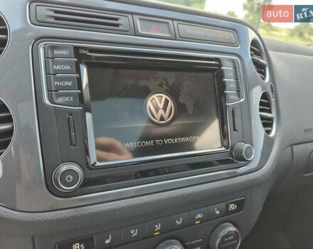 Чорний Фольксваген Тігуан, об'ємом двигуна 1.98 л та пробігом 117 тис. км за 17890 $, фото 10 на Automoto.ua