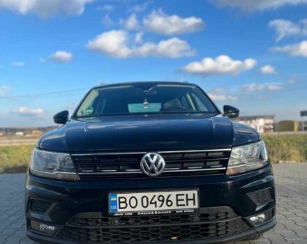 Черный Фольксваген Тигуан, объемом двигателя 2 л и пробегом 300 тыс. км за 17000 $, фото 2 на Automoto.ua