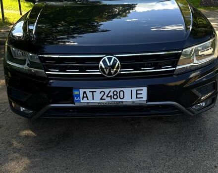 Черный Фольксваген Тигуан, объемом двигателя 2 л и пробегом 176 тыс. км за 17000 $, фото 3 на Automoto.ua