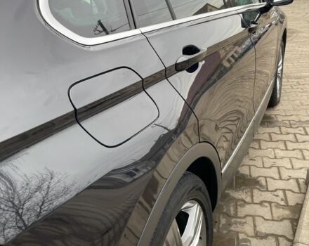 Черный Фольксваген Тигуан, объемом двигателя 2 л и пробегом 225 тыс. км за 24000 $, фото 19 на Automoto.ua