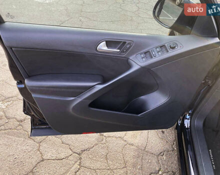 Черный Фольксваген Тигуан, объемом двигателя 2 л и пробегом 188 тыс. км за 14500 $, фото 15 на Automoto.ua