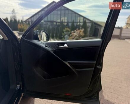 Черный Фольксваген Тигуан, объемом двигателя 1.98 л и пробегом 122 тыс. км за 14900 $, фото 57 на Automoto.ua