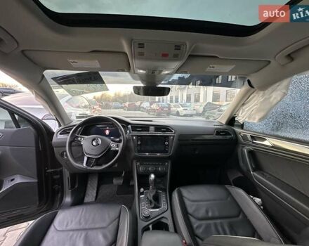 Черный Фольксваген Тигуан, объемом двигателя 2 л и пробегом 94 тыс. км за 17260 $, фото 26 на Automoto.ua