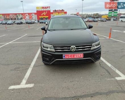 Черный Фольксваген Тигуан, объемом двигателя 1.98 л и пробегом 141 тыс. км за 16900 $, фото 2 на Automoto.ua