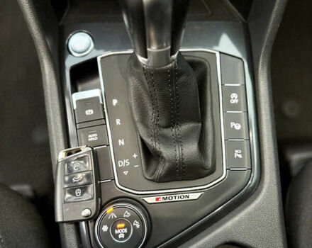 Черный Фольксваген Тигуан, объемом двигателя 1.97 л и пробегом 204 тыс. км за 26990 $, фото 20 на Automoto.ua