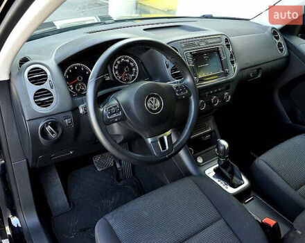 Черный Фольксваген Тигуан, объемом двигателя 2 л и пробегом 84 тыс. км за 17400 $, фото 16 на Automoto.ua