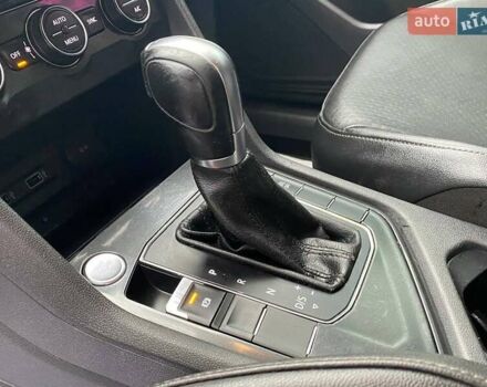 Черный Фольксваген Тигуан, объемом двигателя 2.49 л и пробегом 224 тыс. км за 18500 $, фото 12 на Automoto.ua