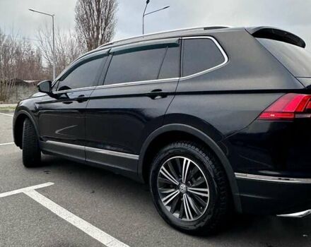 Черный Фольксваген Тигуан, объемом двигателя 1.98 л и пробегом 80 тыс. км за 25000 $, фото 26 на Automoto.ua