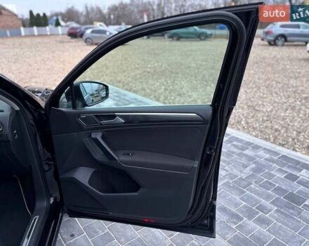 Чорний Фольксваген Тігуан, об'ємом двигуна 1.98 л та пробігом 235 тис. км за 21799 $, фото 31 на Automoto.ua