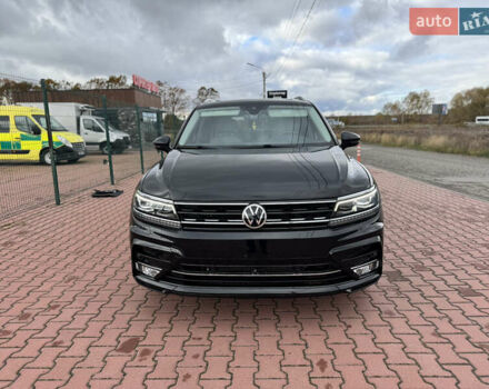 Черный Фольксваген Тигуан, объемом двигателя 1.98 л и пробегом 104 тыс. км за 19990 $, фото 1 на Automoto.ua