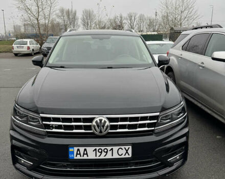 Черный Фольксваген Тигуан, объемом двигателя 2 л и пробегом 92 тыс. км за 21900 $, фото 2 на Automoto.ua