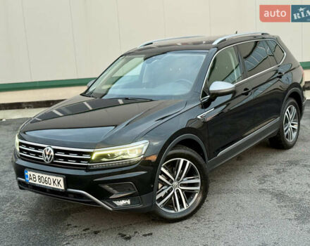 Черный Фольксваген Тигуан, объемом двигателя 1.97 л и пробегом 204 тыс. км за 26990 $, фото 2 на Automoto.ua