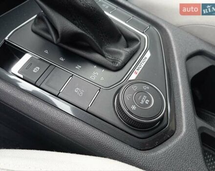 Черный Фольксваген Тигуан, объемом двигателя 2 л и пробегом 149 тыс. км за 16800 $, фото 35 на Automoto.ua