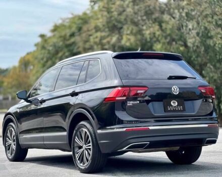 Чорний Фольксваген Тігуан, об'ємом двигуна 2 л та пробігом 37 тис. км за 4000 $, фото 4 на Automoto.ua