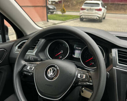 Черный Фольксваген Тигуан, объемом двигателя 2 л и пробегом 105 тыс. км за 16350 $, фото 29 на Automoto.ua