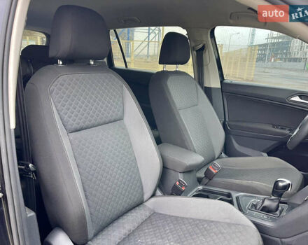 Черный Фольксваген Тигуан, объемом двигателя 1.98 л и пробегом 66 тыс. км за 16900 $, фото 27 на Automoto.ua