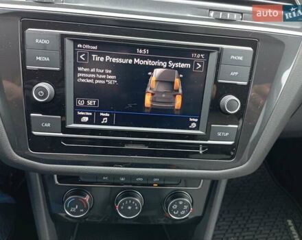 Черный Фольксваген Тигуан, объемом двигателя 2 л и пробегом 149 тыс. км за 16800 $, фото 58 на Automoto.ua