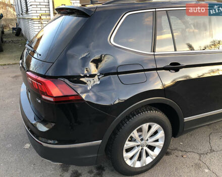 Черный Фольксваген Тигуан, объемом двигателя 2 л и пробегом 188 тыс. км за 12890 $, фото 22 на Automoto.ua