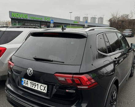 Черный Фольксваген Тигуан, объемом двигателя 2 л и пробегом 92 тыс. км за 21900 $, фото 7 на Automoto.ua