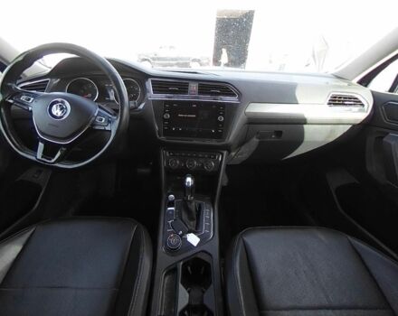 Черный Фольксваген Тигуан, объемом двигателя 2 л и пробегом 129 тыс. км за 13900 $, фото 18 на Automoto.ua