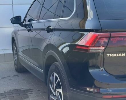 Черный Фольксваген Тигуан, объемом двигателя 1.98 л и пробегом 220 тыс. км за 22000 $, фото 6 на Automoto.ua