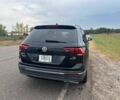 Чорний Фольксваген Тігуан, об'ємом двигуна 2 л та пробігом 71 тис. км за 7000 $, фото 3 на Automoto.ua
