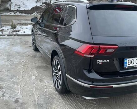 Черный Фольксваген Тигуан, объемом двигателя 2 л и пробегом 60 тыс. км за 30000 $, фото 2 на Automoto.ua