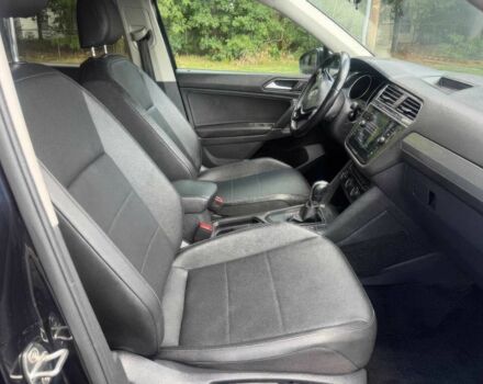 Черный Фольксваген Тигуан, объемом двигателя 2 л и пробегом 37 тыс. км за 13000 $, фото 11 на Automoto.ua