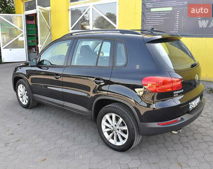 Черный Фольксваген Тигуан, объемом двигателя 2 л и пробегом 84 тыс. км за 17400 $, фото 6 на Automoto.ua