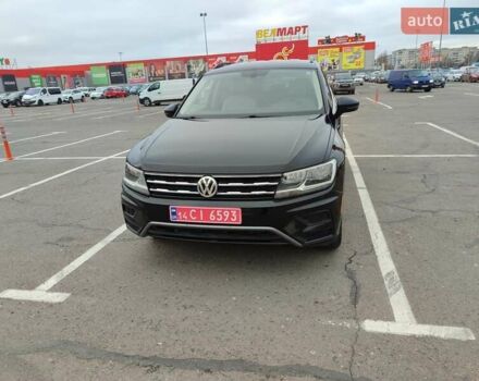 Черный Фольксваген Тигуан, объемом двигателя 1.98 л и пробегом 141 тыс. км за 16900 $, фото 3 на Automoto.ua