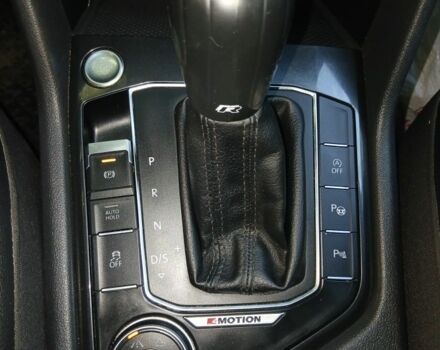 Черный Фольксваген Тигуан, объемом двигателя 0 л и пробегом 300 тыс. км за 27500 $, фото 4 на Automoto.ua