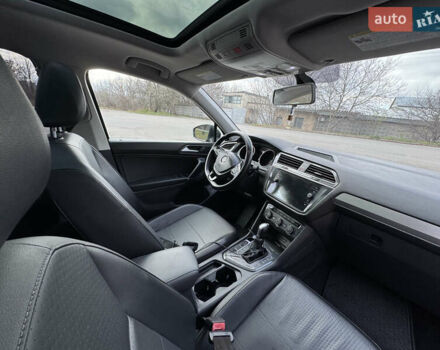 Черный Фольксваген Тигуан, объемом двигателя 2 л и пробегом 183 тыс. км за 19700 $, фото 10 на Automoto.ua