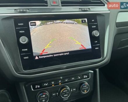 Чорний Фольксваген Тігуан, об'ємом двигуна 1.98 л та пробігом 138 тис. км за 28500 $, фото 8 на Automoto.ua