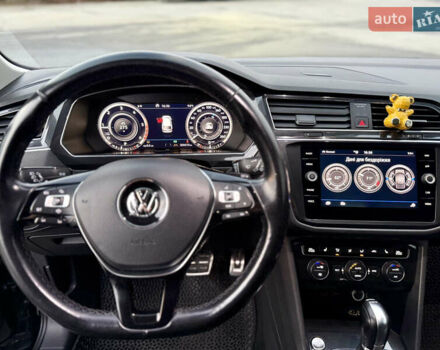 Черный Фольксваген Тигуан, объемом двигателя 1.97 л и пробегом 204 тыс. км за 26990 $, фото 9 на Automoto.ua