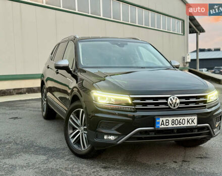 Черный Фольксваген Тигуан, объемом двигателя 1.97 л и пробегом 204 тыс. км за 26990 $, фото 4 на Automoto.ua