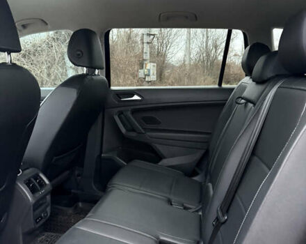 Чорний Фольксваген Тігуан, об'ємом двигуна 1.98 л та пробігом 78 тис. км за 23500 $, фото 8 на Automoto.ua