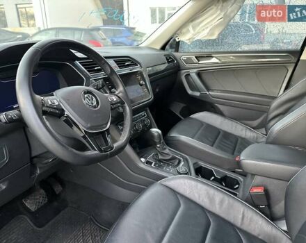 Черный Фольксваген Тигуан, объемом двигателя 2 л и пробегом 94 тыс. км за 17260 $, фото 15 на Automoto.ua