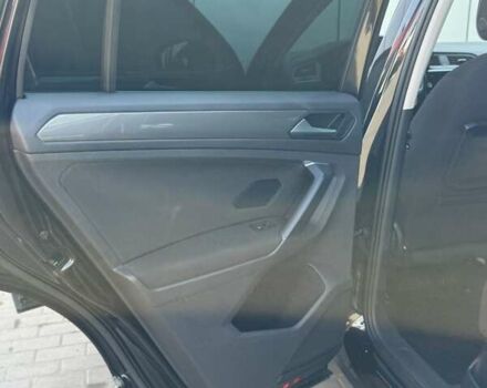 Черный Фольксваген Тигуан, объемом двигателя 1.98 л и пробегом 220 тыс. км за 22000 $, фото 9 на Automoto.ua