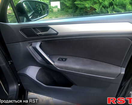 Черный Фольксваген Тигуан, объемом двигателя 2 л и пробегом 258 тыс. км за 21000 $, фото 12 на Automoto.ua