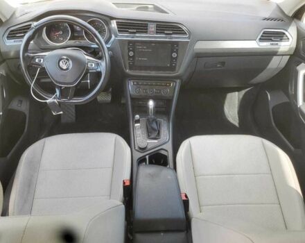 Черный Фольксваген Тигуан, объемом двигателя 2 л и пробегом 65 тыс. км за 4000 $, фото 7 на Automoto.ua