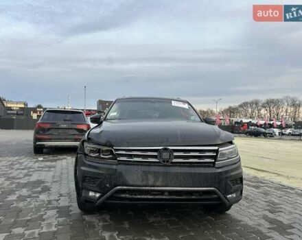 Черный Фольксваген Тигуан, объемом двигателя 2 л и пробегом 94 тыс. км за 17260 $, фото 2 на Automoto.ua