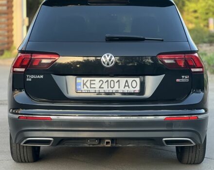 Чорний Фольксваген Тігуан, об'ємом двигуна 2 л та пробігом 123 тис. км за 18400 $, фото 3 на Automoto.ua